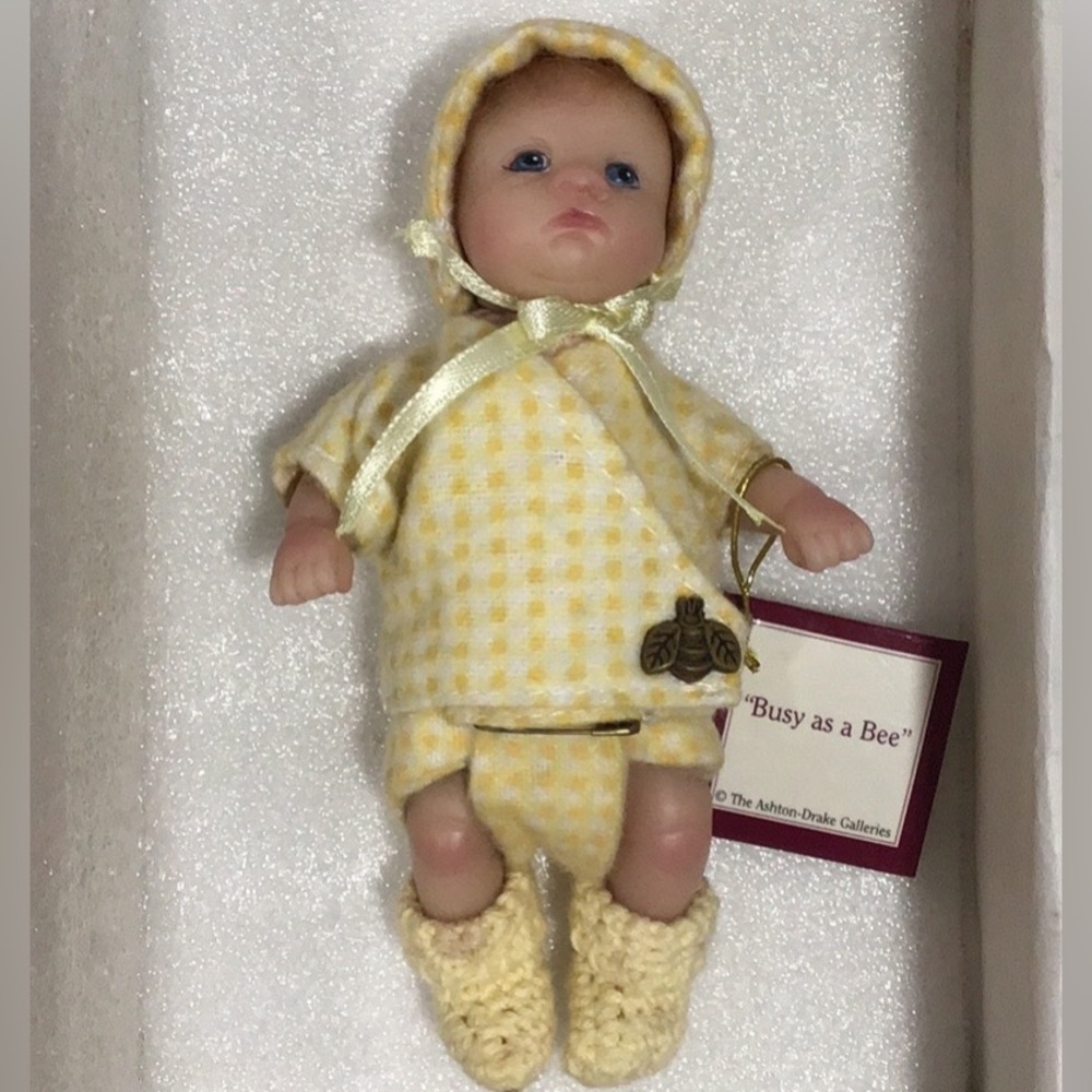 NIB Ashton-Drake Galleries “Busy as a Bee” Miniature 5” Doll, Collectible